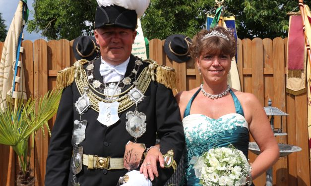 Töni Schäfer – Der alte ist der neue König in Voesch