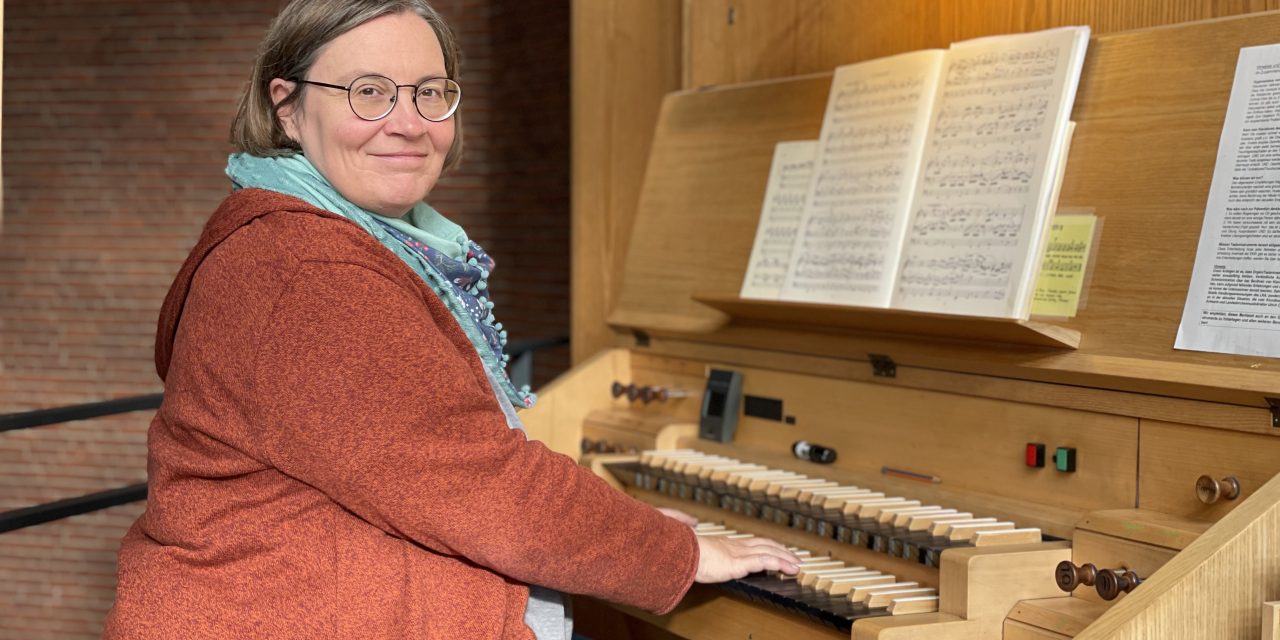 Jubiläum: 30 Jahre Orgelspielerin in der Ev. Kirche