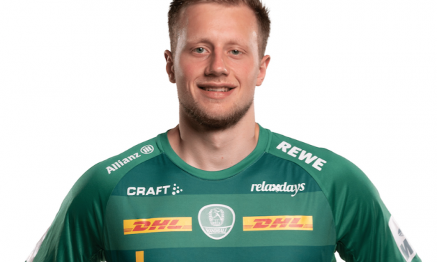 Luca Witzke wirft Tor bei Handball-EM
