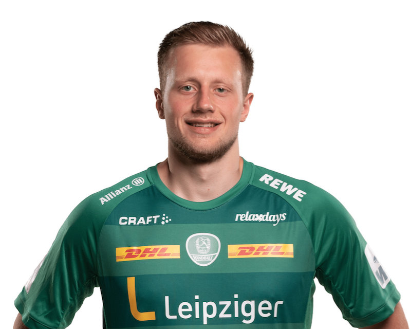 Luca Witzke wirft Tor bei Handball-EM