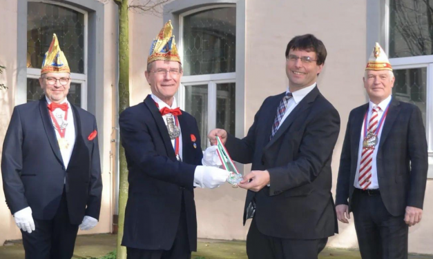 Landtagsorden an Prinz Thomas I.
