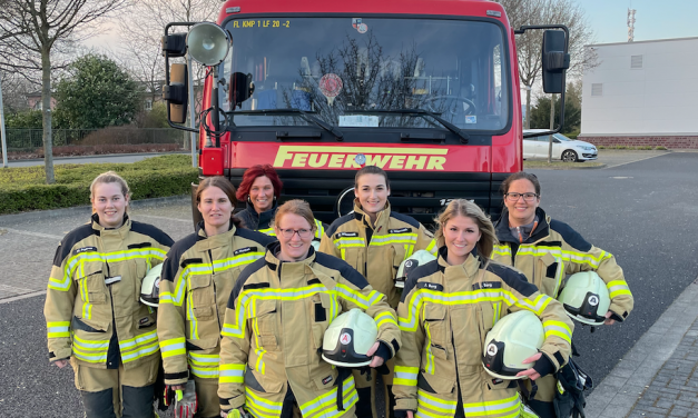 Ehrenamt Feuerwehr – Aktive Feuerwehrfrauen bei der Feuerwehr Kempen