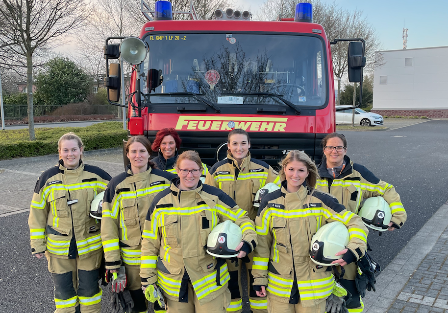 Ehrenamt Feuerwehr – Aktive Feuerwehrfrauen bei der Feuerwehr Kempen