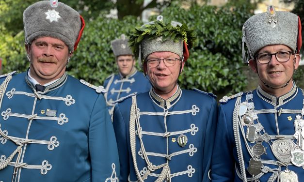 Andreas Heisters ist Schützenkönig der Blauen Husaren