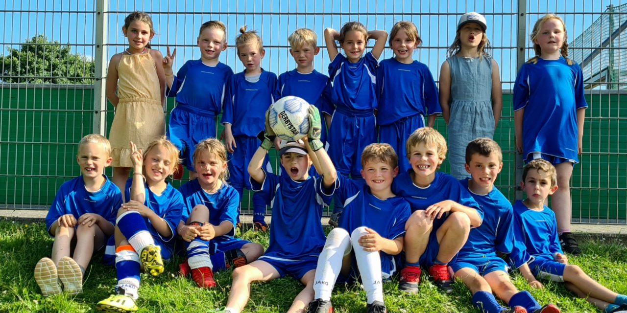 Hülser Grundschulen erfolgreich bei St. Huberter Fußballturnier