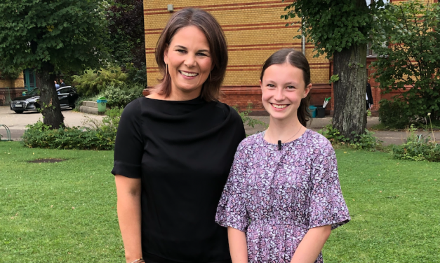 Schülerin Finja L. trifft Bundespolitiker