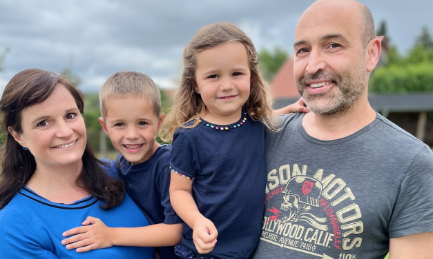 Familie Herzberg-Schaub geht bei Miniwald-Projekt mit gutem Beispiel voran