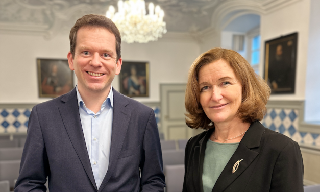Ute Gremmel-Geuchen erfährt Auszeichnung für ihr herausragendes Engagement