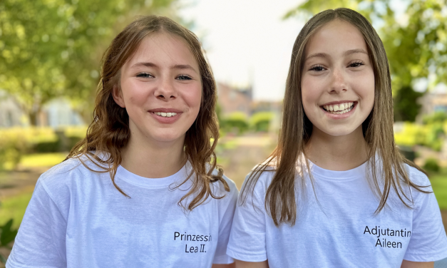 Weibliches Duo repräsentiert die Jugend im Karneval