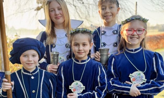 Lukas II. und Leni I. regieren den jecken Nachwuchs