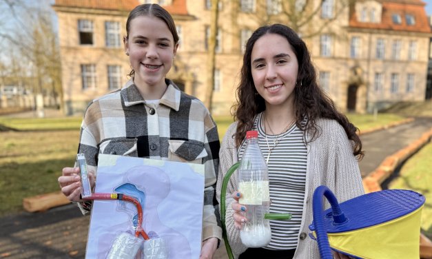 Maria Rademacher und Lisa Birmes gewinnen „Jugend forscht“ mit Forschung zu Vapes