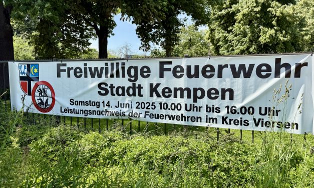 Feuerwehr Kempen öffnet Tore