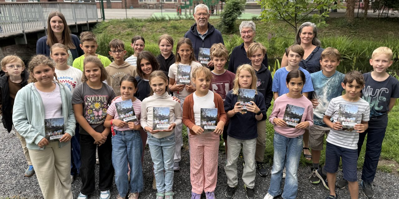 „Quer durch Hüls“ – Grundschulkinder gestalten Broschüre für Kinder
