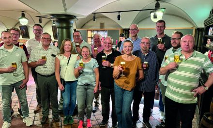 Gewinner erlebten König-Pilsener Brauereiführung