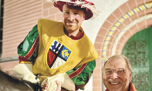 Die Herolde Fander und Schmitz wechseln sich ab