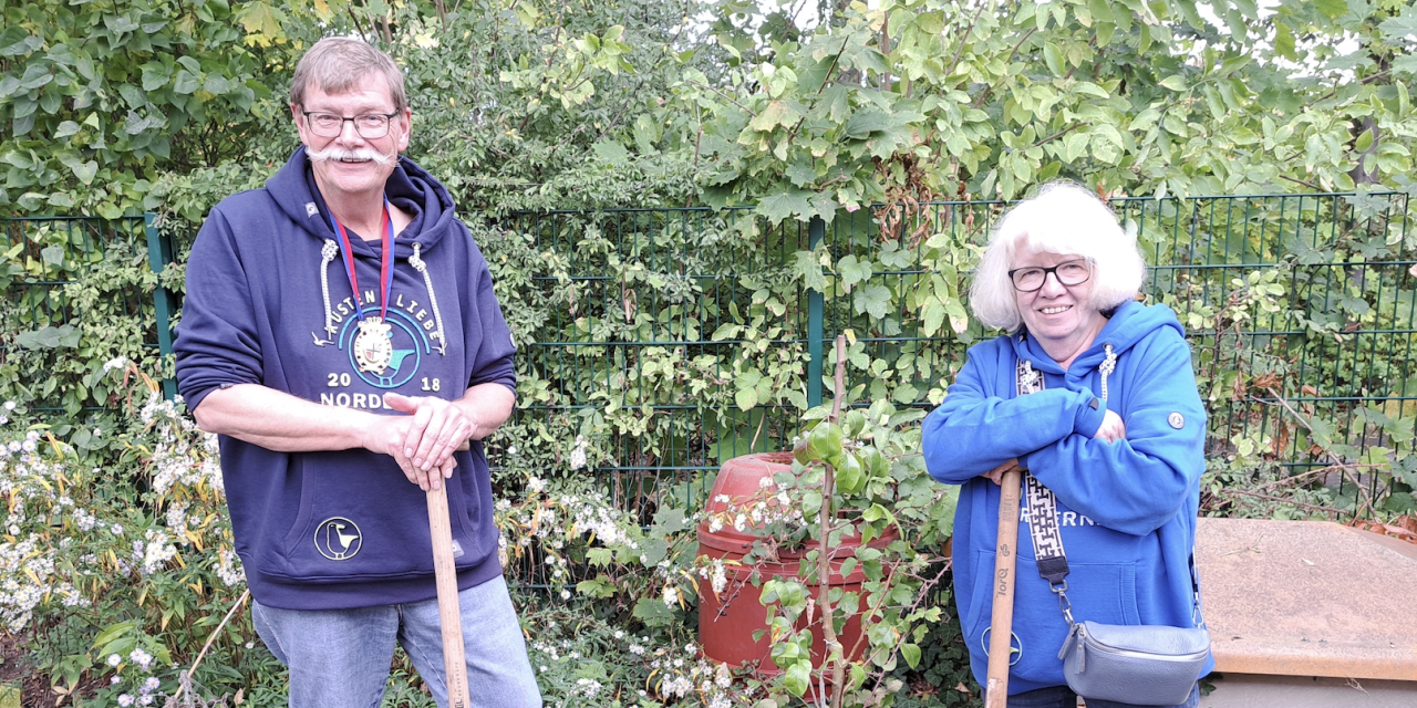 Kempener pflanzen bei Baumchallenge mit