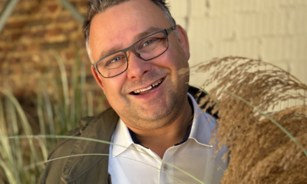 Wechsel an der Spitze der Hölschen Komödie