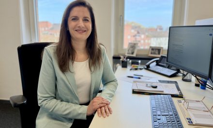 Zwischen Rathaus und Kreishaus: Julia Neumann organisiert den Alltag von Landrat Bennet Gielen