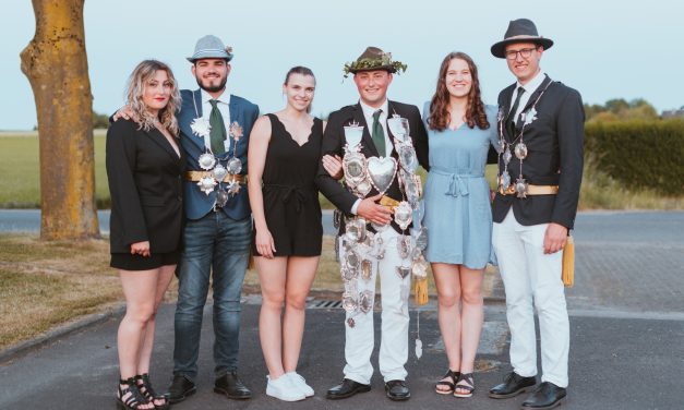 Junggesellen feiern Schützenfest