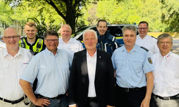 Bevölkerungsschutztag bringt Einsatzkräfte und Bürger zusammen