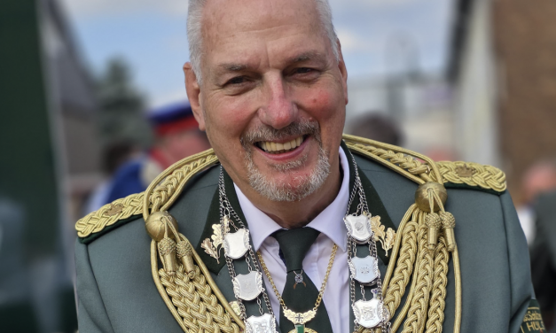 Peter Schmidt ist neuer Stadtschützenkönig 